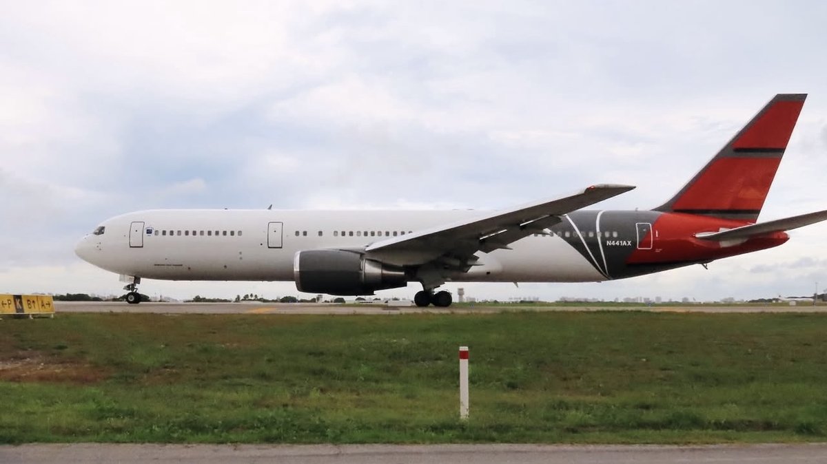 Foto da aeronave N441AX