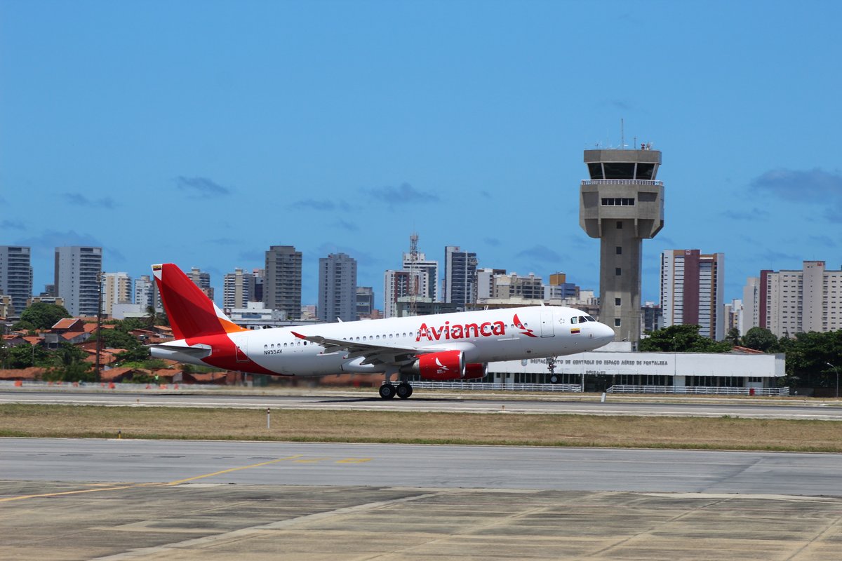 Foto da aeronave N955AV